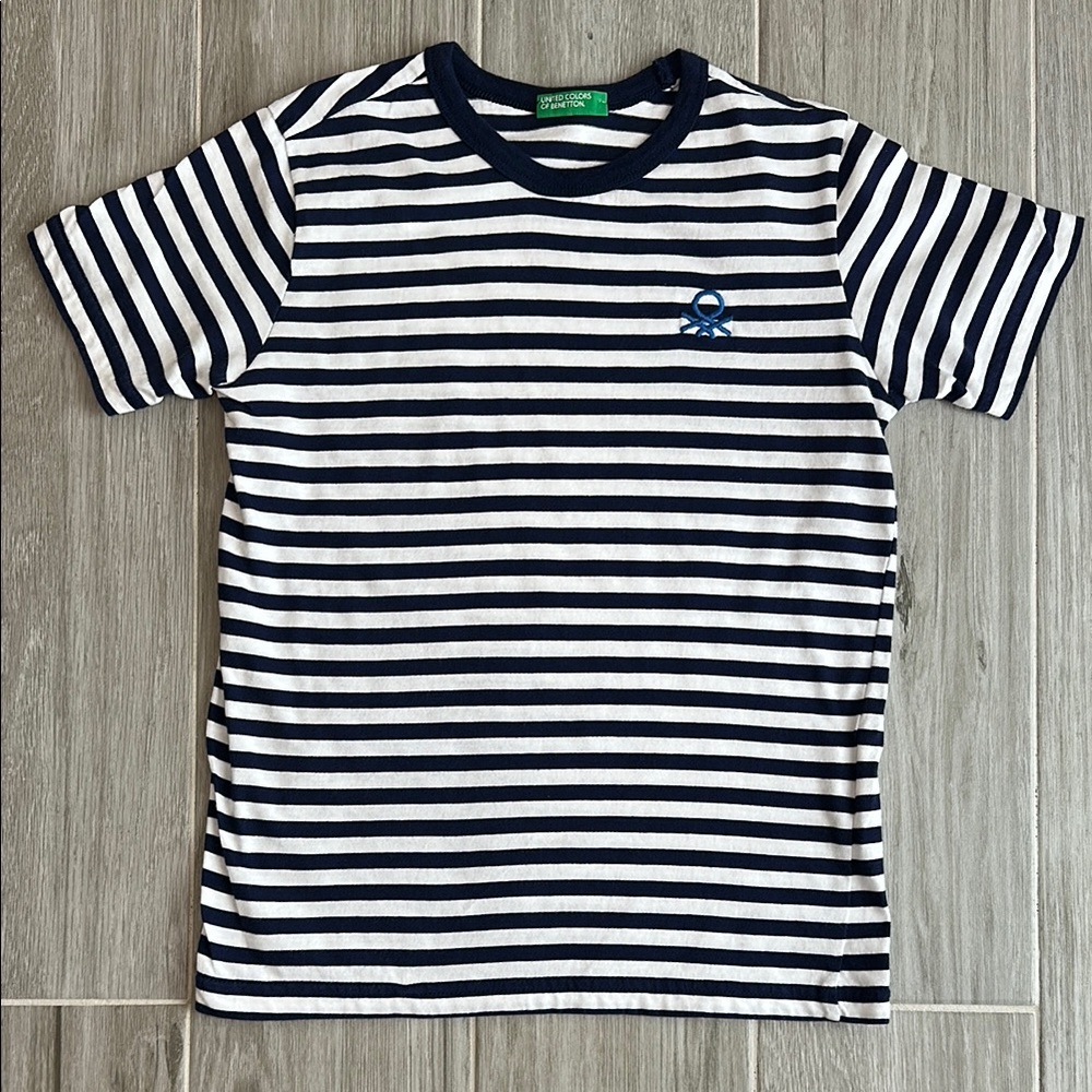 United Colors Of Benetton Blue and White Striped Short Sleeve Tee Size 7-8